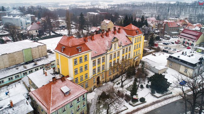Bystrzyca Klodzka, lotnicza panorama miasta. EU, PL, dolnoslaskie. Lotnicze.